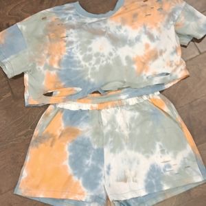 Super Cute Tiedye Set size Medium bottoms Small top